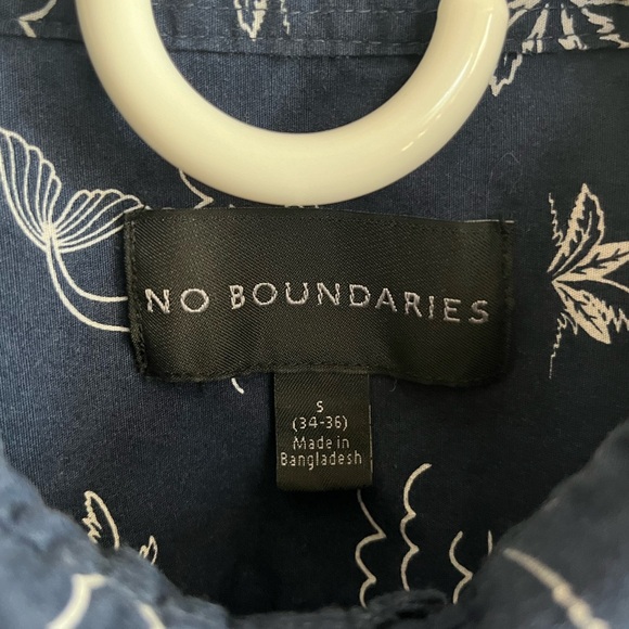 Beach Button-Up Shirt - Picture 3 of 5